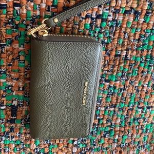 Michael Kors Wallet/Wristlet